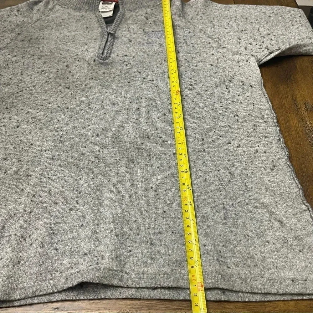 Men’s The North face quarter zip pullover sweater. Heather gray, size L. EUC.